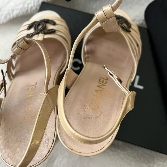 Auth Chanel Classic CC Logo Beige Patent Leather Wedge Sandals- Size 36 - Picture 9 of 12